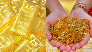 Cập nhật giá vàng hôm nay 1/8: Vàng trong nước 'quay xe' giảm gấp, người mua và bán thận trọng!