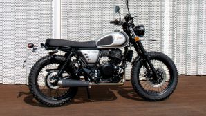 ‘Vua côn tay’ 249cc mới ra mắt với giá 62 triệu đồng: Rẻ gần bằng Yamaha Exciter và Honda Winner R, có phanh ABS 2 kênh