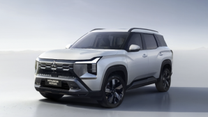 Mitsubishi Xforce giảm tới 72 triệu, Destinator còn 702 triệu đồng trong đợt ưu đãi lớn tháng 8