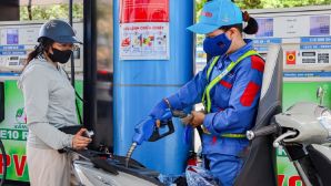 Giá xăng dầu hôm nay 9/8: E10 RON95 'sáng cửa' về 17.000 đồng, E5 RON92 dự báo 'rẻ như rau', giá đầy bình xe máy Honda