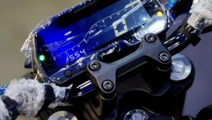 Yamaha chính thức ra mắt ‘vua côn tay’ 155cc mới giá 49 triệu đồng: Dáng thể thao hơn Honda Winner R