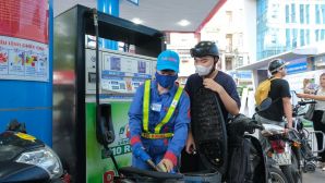 Giá xăng dầu chiều nay 11/8: Xăng E10 giảm về cách đáy 2.321 đồng, RON 92 đang rất rẻ, giá lăn bánh Mitsubishi Xforce
