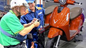 Giá xăng dầu trưa nay 12/8: Xăng E10 RON95 và E5 RON92 đã 'bay màu' 9.000 đồng từ đỉnh, giá xe máy điện VinFast cực rẻ