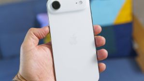 iPhone mất giá nhanh nhất trong lịch sử là đây, hiệu năng mạnh chẳng kém iPhone 17 Pro Max