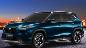 Toyota Yaris Cross ‘thống lĩnh’ phân khúc ô tô động cơ đốt trong, Mazda CX-5 bám đuổi sát nút
