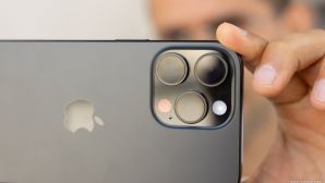 Giá iPhone 16 Pro Max tháng 8: Rẻ so với iPhone 17 Pro Max hơn 10 triệu, vẫn rất mạnh, ngon lâu dài