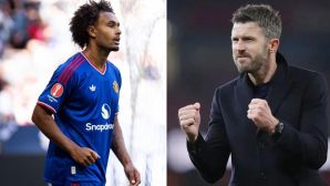 Zirkzee rời Old Trafford, Man United lập tức chiêu mộ 'sát thủ vòng cấm' thay thế với giá khó tin?