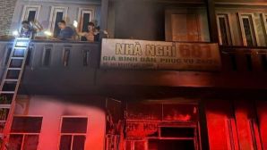 Hiện trường vụ cháy dữ dội tại nhà nghỉ ở Đà Nẵng khiến 28 người mắc kẹt trong khói độc