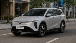 Khách thích vì xe êm, tài xế ‘nhẹ ví’ nhờ sạc 0 đồng: Limo Green tạo lợi thế kép khi chạy dịch vụ