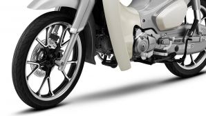 Tin xe máy 26/8: Honda bàn giao ‘huyền thoại xe số’ 125cc mới sang hơn Future, có phanh ABS, giá mềm