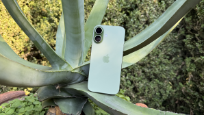 Đây là chiếc iPhone bán chạy nhất nhất thế giới, vượt mặt cả iPhone 17 Pro Max