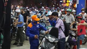 Giá xăng dầu tối nay 30/8: Xăng E10 giảm thấp hơn đỉnh 8.817 đồng, RON 92 sắp về đáy mới rất rẻ, giá đầy bình ô tô Honda