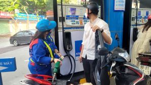 Giá xăng dầu hôm nay 31/8: E10 RON95 đã 'thấy đáy' 17.000 đồng/lít, E5 RON92 đang cực kỳ rẻ, giá đầy bình xe máy Yamaha