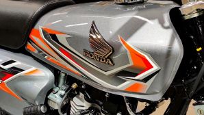Honda chính thức ra mắt ‘huyền thoại côn tay’ 125cc mới giá 22 triệu đồng: Rẻ, cổ điển hơn Winner R