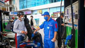 Giá xăng dầu hôm nay 4/9: Xăng E5 RON 92 cách đáy 3.289 đồng, E10 RON 95 rẻ hơn đỉnh 8.150 đồng, giá lăn bánh Honda City
