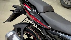 ‘Vua côn tay’ 125cc mới chính thức về đại lý giá 25 triệu đồng: Khác biệt Honda Winner R và Exciter
