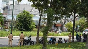 Hiện trường người đàn ông tử vong sau va chạm với tàu hỏa ở TP.HCM