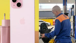 Bảng giá xăng dầu hôm nay 7/9: Dầu diesel giảm liền 2 kỳ, xăng E5, E10 vẫn rẻ, iPhone 15 rẻ như cho
