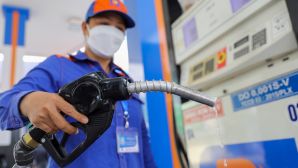 Giá xăng dầu hôm nay 7/9: Diesel 'lao dốc' 16.000 đồng từ đỉnh, E10 RON95 và E5 RON92 rẻ bèo, giá đầy bình xe máy Suzuki