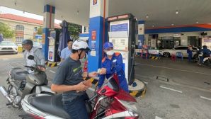 Giá xăng dầu tối nay 6/9: E10 RON 95 rất rẻ, E5 RON 92 có thể xuống 17.000 đồng/lít không? Bảng giá đầy bình xe ga 125cc