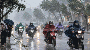 Tin mới nhất: Biển Đông có thể xuất hiện áp thấp nhiệt đới, Trung Bộ nguy cơ mưa lớn diện rộng
