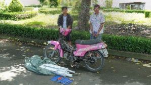 Bắt 2 đối tượng đến khu hành chính tỉnh Hậu Giang để làm điều đáng xấu hổ