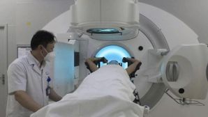 Xôn xao thông tin ‘kẹp tiền vào sổ’ để được xạ trị sớm tại bệnh viện E, Bộ Y tế chỉ đạo khẩn