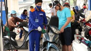 Giá xăng dầu chiều 13/9: Dầu diesel rẻ hơn đỉnh 16.000 đồng, E10 và RON 92 về 18.000 đồng/lít? Giá đầy bình ô tô Honda