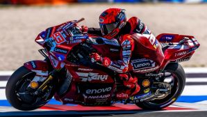 MotoGP Misano 2026: Marc Marquez thắng kép, Bezzecchi ngã đau, cuộc đua vô địch đảo chiều