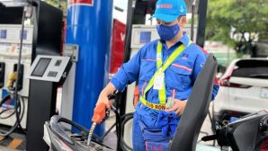 Giá xăng dầu tối 14/9: Dầu diesel vẫn rẻ, E10 RON 95 và E5 RON 92 rục rịch về 18.000 đồng/lít? Giá đầy bình xe ga 110cc