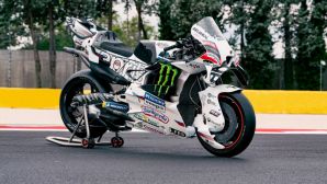 Aprilia tung 'hàng độc' tại MotoGP: RS-GP26 khoác áo trắng, phía sau là câu chuyện về Gilles Villeneuve