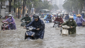 Vì sao Hà Nội mưa lớn kéo dài gây ngập sâu trên diện rộng, cập nhật các điểm úng ngập mới nhất?