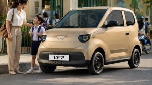 Từ xe máy lên ô tô: VF 2 hút khách mua xe lần đầu