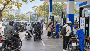 Cập nhật giá xăng dầu hôm nay 18/9 mới nhất: Xăng E5, E10 cán mốc cao chót vót? Xăng sắp điều chỉnh tiếp?
