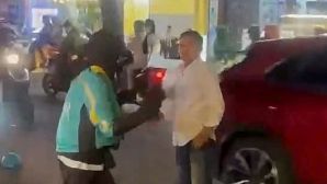Xôn xao clip nam hành khách đánh tài xế xe ôm công nghệ ở TPHCM, công an vào cuộc