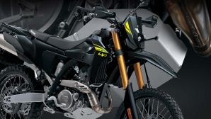 Suzuki DR-Z4S plus 2027: Bản full đồ chơi địa hình, giá chỉ hơn DR-Z4S thường 7 triệu đồng