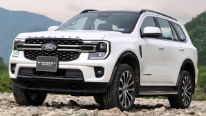 Ford Everest giữ ‘ngôi vương’ SUV hạng D, Toyota Fortuner và Mazda CX-8 bám đuổi sát nút