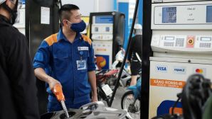 Giá xăng dầu chiều 23/9: E5 RON 92 và E10 RON 95 có thể xuống 20.000 đồng/lít trong tuần này, giá đầy bình xe ga 125cc