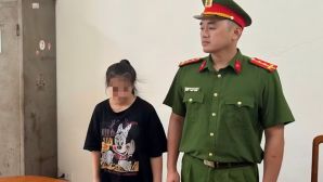Cô gái 18 tuổi bị khởi tố sau khi đi xe đạp điện tông cụ bà đi bộ cùng chiều tử vong