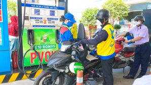Giá xăng dầu trưa 24/9: Dầu diesel tăng gần chạm đỉnh, xăng E5 RON 92 và E10 RON 95 đều xa đáy, giá đầy bình ô tô Mazda