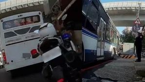 Người đàn ông tử vong trên xe bus 3 ngày nhưng không ai phát hiện, trích xuất camera ghi được gì?