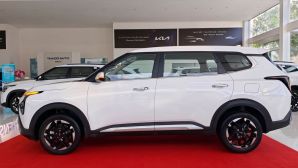 Kia ra mắt mẫu MPV 7 chỗ mới đẹp long lanh tại Việt Nam giá 639 triệu đồng: Xé vé Mitsubishi Xpander