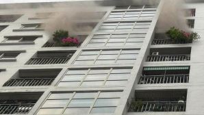 Cháy chung cư Hà Nội lúc sáng sớm, người dân kể lại cảnh tượng bên trong