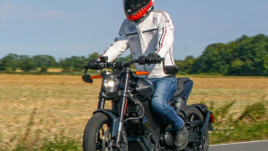 LiveWire S2 Alpinista: Mô tô điện 'nhẹ như 125cc' nhưng sức mạnh lên tới 86 mã lực!