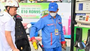 Giá xăng dầu hôm nay 6/10: Sau 5 kỳ tăng, E10 RON 95 và RON 92 có dấu hiệu về 20.000 đồng/lít? Giá đầy bình xe ga 110cc