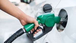 Giá xăng dầu hôm nay 10/10: Tiếp tục tăng trở lại, xăng E5RON92 và E10RON95-III tăng hơn 1.000 đồng/lít