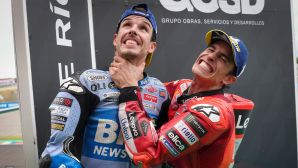 Ducati trao vũ khí tối thượng, Alex Marquez vẫn chưa thể thoát cái bóng của anh trai Marc
