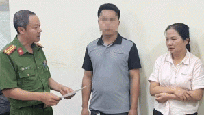 Hà Nội: Diễn biến nóng vụ người phụ nữ đặt giường, chuồng chó ở ngõ chung để cản trở xây dựng