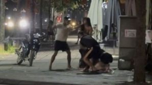 Vụ nhóm thanh niên nam nữ xô xát giữa đường ở Hà Nội: Thông tin ban đầu về nguyên nhân