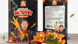 Hàng trăm gói Chân gà Bà Tuyết bị tiêu hủy, chuyện gì đây?